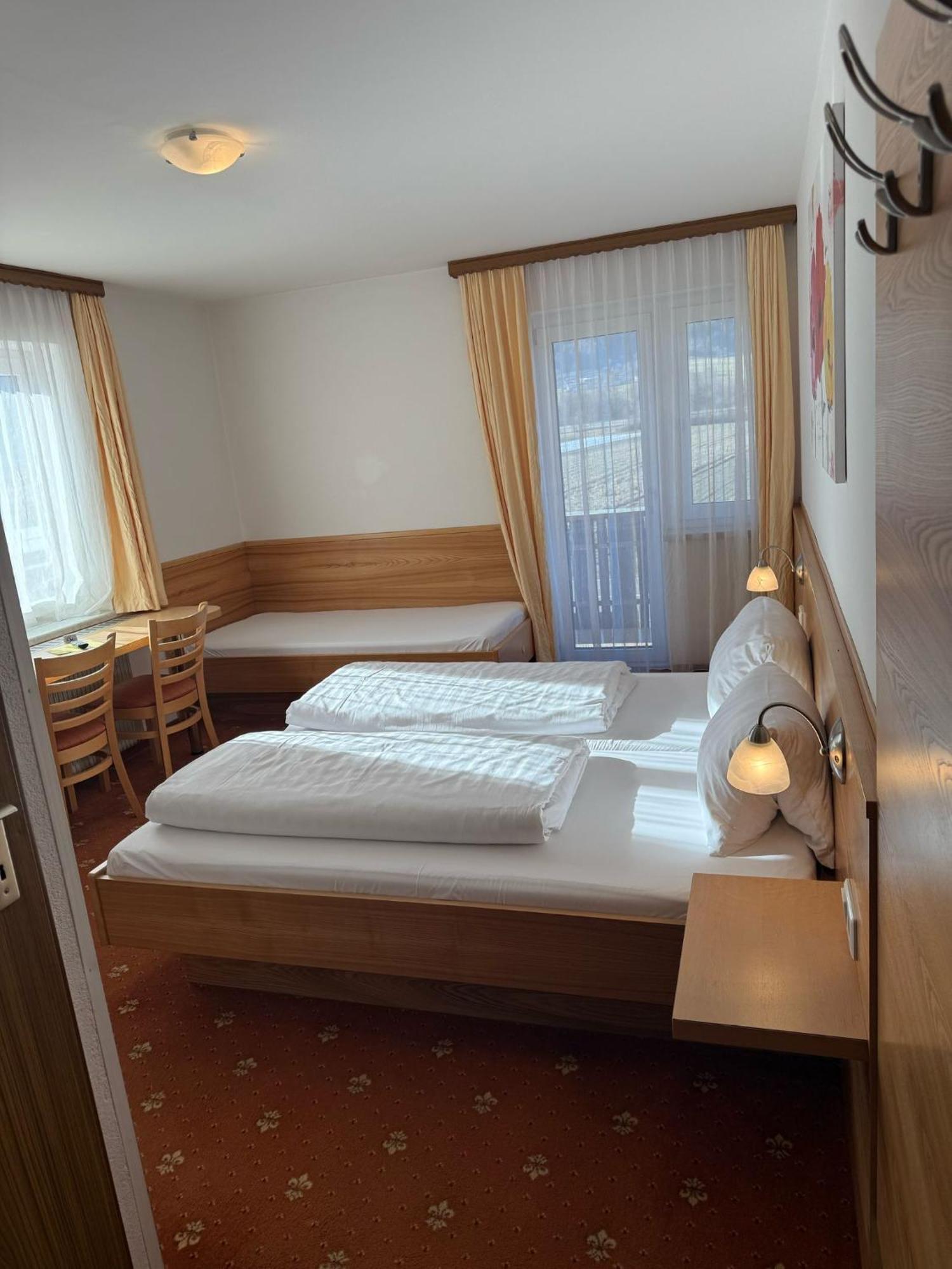 Pension Plattenhof Telfs Bagian luar foto