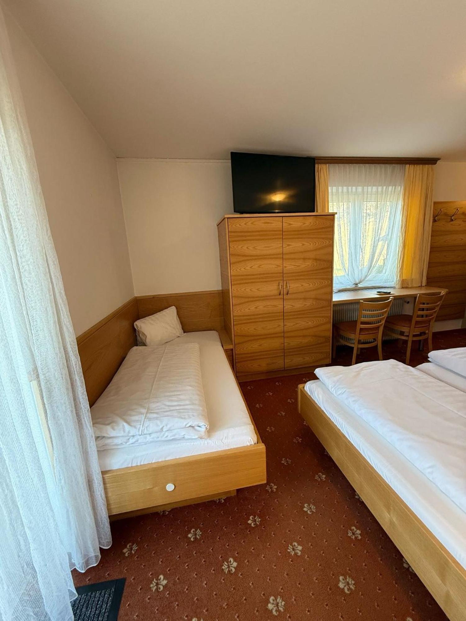 Pension Plattenhof Telfs Bagian luar foto